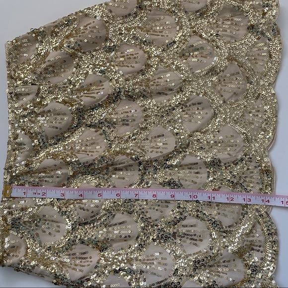 Tobi Gold Sequin Scallop Mini Skirt - Picture 6 of 10